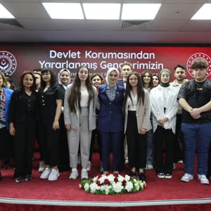 Devlet Korumasından Yararlanmış Gençlerin Kamu Kurumlarına Yerleştirilmesi Kura Töreni Gerçekleştirildi. - fotoğraf 3