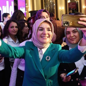 Bakanımız Göktaş, Mühendis Kızlar İstanbul Buluşması ve FSMVÜ Otizm Protokolü İmza Töreni’ne Katıldı - fotoğraf 4