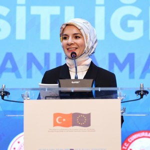 Bakanımız Göktaş: "Türkiye, kadın erkek eşitliğine duyarlı bütçelemeyi aktif olarak uygulayan 23 OECD ülkesinden biridir" - fotoğraf 1