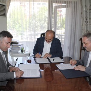 "Biz  geleceğiz: Gelecek de Bizim" - fotoğraf 1