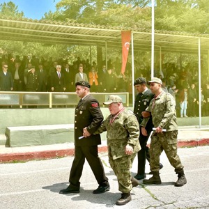 "10-16 Mayıs Engelliler Haftası" kapsamında, İl Müdürümüz Sayın Çiğdem AÇIKYILDIZ KAZEL Temsili Askerlik Uygulaması Törenine katılım sağladı. - fotoğraf 3