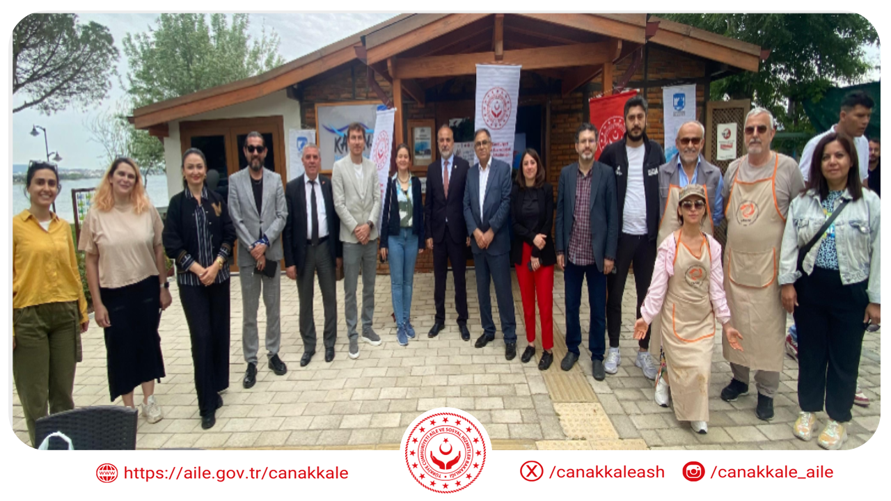  “Gençlerle Yaratıcı Geri Dönüşüm Etkinlikleri” Karina Deniz Kültürü Merkezi'nde Gerçekleşti.