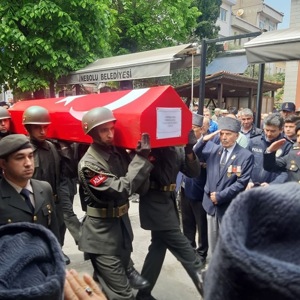 Kahraman Kıbrıs Gazimiz Ekrem Kara Ebediyete Uğurlandı - fotoğraf 1