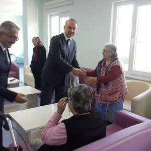1 Ekim Dünya Yaşlılar Günü Kutlandı - fotoğraf 2