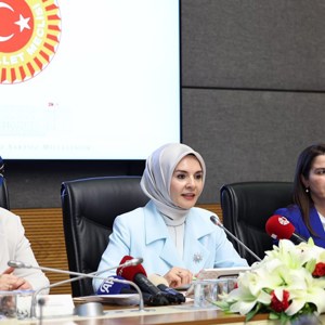 Bakanımız Mahinur Özdemir Göktaş TBMM Kadın Erkek Fırsat Eşitliği Komisyonunda Bakanlığın Çalışmalarını Anlattı: - fotoğraf 1