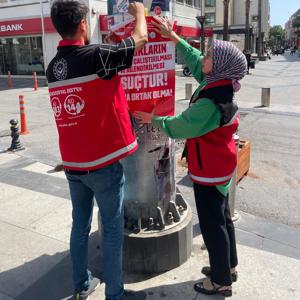 #AkdenizSHM tarafından 12 Haziran #DünyaÇocukİşçiliğiyleMücadeleGünü kapsamında esnaf ziyaretleri ve yetişkin bireylere yönelik bilgilendirme ve rehberlik çalışmaları yapıldı. - fotoğraf 1