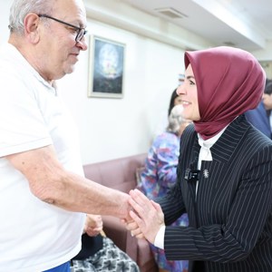 Bakanımız Mahinur Özdemir Göktaş, bayram ziyaretlerinde bulundu - fotoğraf 6