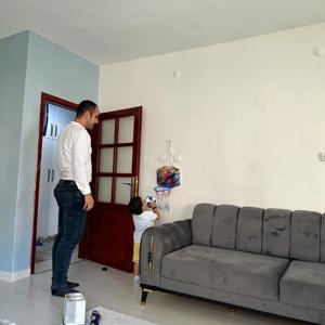 Koruyucu Ailelerimizle bir araya gelmeye devam ediyoruz. Koruyucu ailemizi ziyaret ederek, koruyucu ailelerin toplumda büyük bir görev üstlendiklerini belirttik. Koruyucu ailemizin bayramını kutladık. - fotoğraf 1