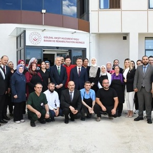 Tarım ve Orman Bakanı Sayın İbrahim Yumaklı'dan Huzurevimize Bayram Ziyareti - fotoğraf 1