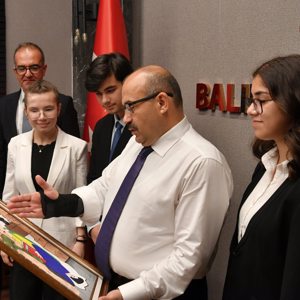 Çocuk Hakları İl Komitesi Valilik Makam Ziyareti - fotoğraf 4