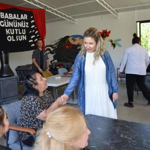 Kurban Bayramı ve Babalar Günü münasebetiyle Özel Bozdemir Bakım Merkezine ziyaret. - fotoğraf 3