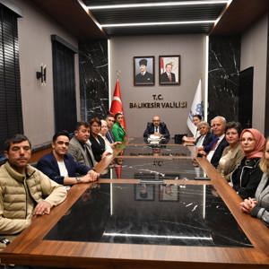 Valimiz Sayın İsmail USTAOĞLU’na Makamında Ziyaret  - fotoğraf 2