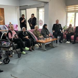 Balıkesir Huzurevi Yaşlı Bakım ve Rehabilitasyon Merkezi Müdürlüğümüze Bayram Ziyareti - fotoğraf 7