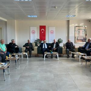 Karesi Huzurevi Yaşlı Bakım ve Rehabilitasyon Merkezi Müdürlüğümüze Bayram Ziyareti - fotoğraf 4