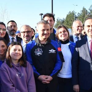 Alper Gezeravcı Gençlerle Buluşuyor Programı - fotoğraf 2