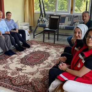 15 Temmuz Demokrasi ve Milli Birlik Günü öncesi Kahraman 15 Temmuz Gazilerimizin Kıymetli Ailelerine Ziyaret - fotoğraf 1