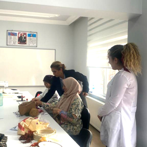 Bigadiç Aile Destek Merkezi'ne Ziyaret - fotoğraf 3