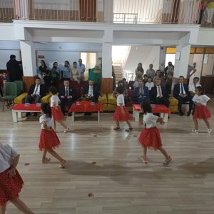 Aile ve Sosyal Hizmetler Bakan Yardımcımız Sayın Zafer Tarıkdaroğlu, Mersin Çocuk Evleri Sitemizdeki canımız çocuklarımızla bir araya geldi. Çocuklarımız bugüne özel hazırladıkları gösterilerini sergilediler.  - fotoğraf 1
