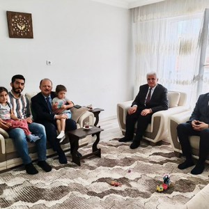 Valimiz Sayın Meftun Dallı'dan Kahraman Gazimiz Onur Örnek’e Ziyaret - fotoğraf 1