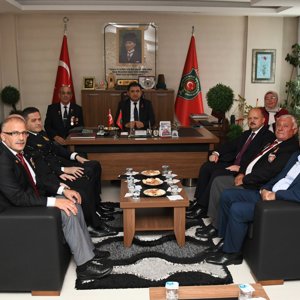  15 Temmuz Demokrasi ve Milli Birlik Gününde Türkiye Harp Malulü Gaziler, Şehit, Dul ve Yetimler Derneği Ziyaret Edildi - fotoğraf 2