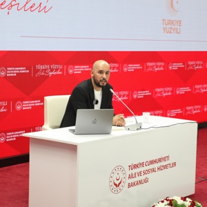 Erhan KEKLİK’in Katılımlarıyla Türkiye Yüzyılı Aile Söyleşileri Programı Düzenlendi - fotoğraf 1