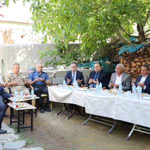  Demokrasi Şehidimiz Mehmet Ali Kılıç’ın Ailesine Ziyaret Gerçekleştirildi - fotoğraf 2