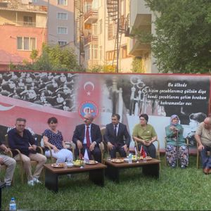 Valimiz Sayın Doç. Dr. Ömer TORAMAN Türkiye Gaziler ve Şehit Aileleri Vakfı Çanakkale Şube Başkanlığını Ziyaret Etti - fotoğraf 2