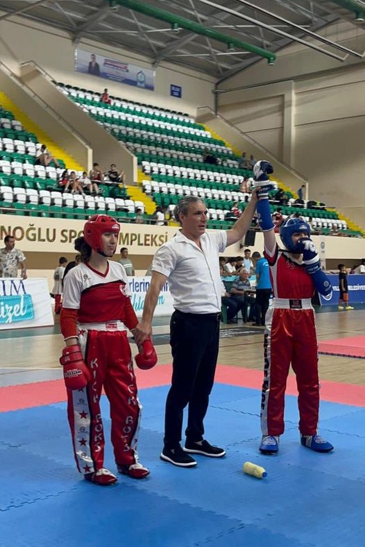 15 Temmuz Demokrasi ve Milli Birlik Günü Kick Boks Müsabakası'nda B.A.'dan Bursa Birinciliği