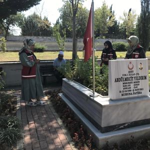 Şehitlerimiz Şehadet Sene-i Devriyelerinde Kabirleri Başında Dualarla Anıldı - fotoğraf 3