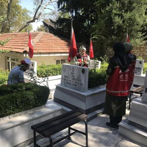 Şehitlerimiz Şehadet Sene-i Devriyelerinde Kabirleri Başında Dualarla Anıldı - fotoğraf 8