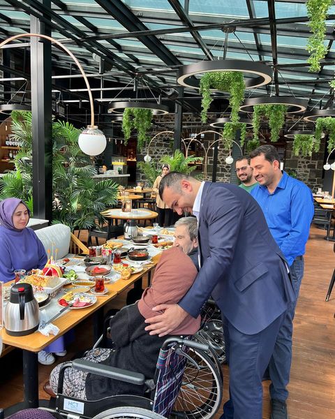 “Büyüklerimizin mutluluğu uğruna engel tanımıyoruz”