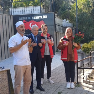 Devlet ve Millet İçin Canını Feda Eden Kahramanlarımızı Kabirleri Başında Andık - fotoğraf 5