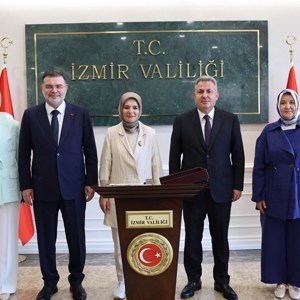 Bakanımız Mahinur Özdemir Göktaş İzmir'de Sosyal Dayanışma Merkezi'nin Açılışını Gerçekleştirdi - fotoğraf 3