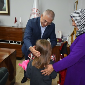 Bakanlığımızın Koruyucu Aile Hizmetleri Kapsamında Bir Çocuğumuz Daha Sıcak ve Sevgi Dolu Yuvaya Kavuştu - fotoğraf 2