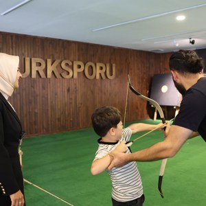 Bakanımız Mahinur Özdemir Göktaş Filistinli çocuklarla bir araya geldi - fotoğraf 1