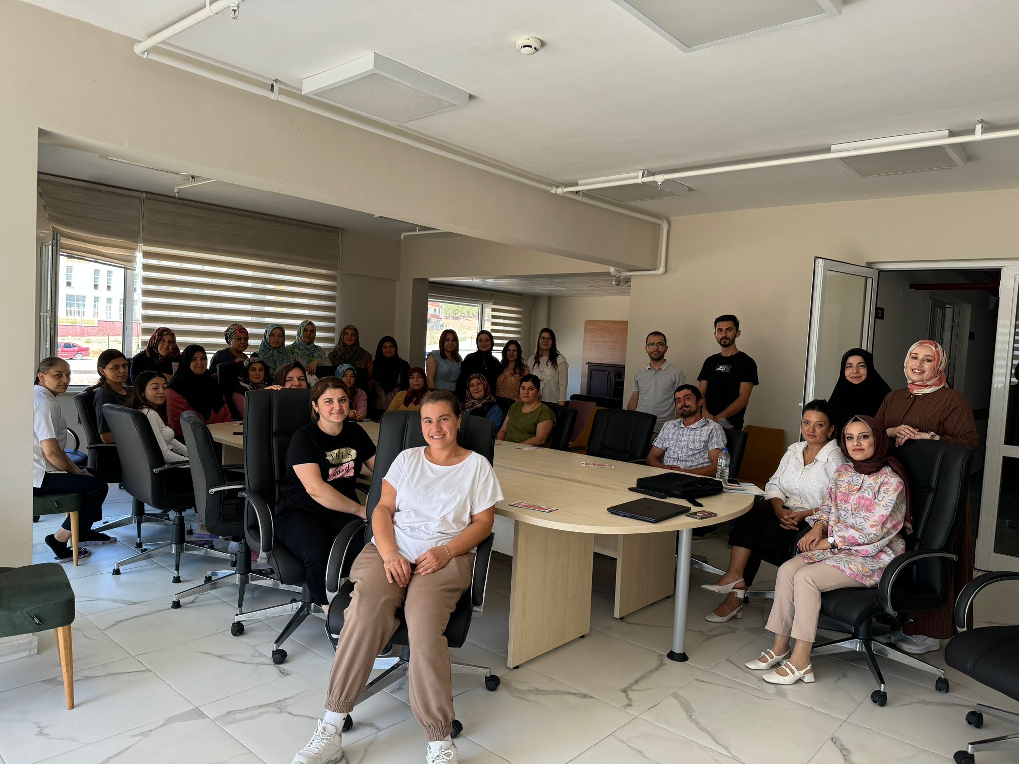 YAŞLI SAĞLIĞI VE KRİZ YÖNETİMİ EĞİTİMİ