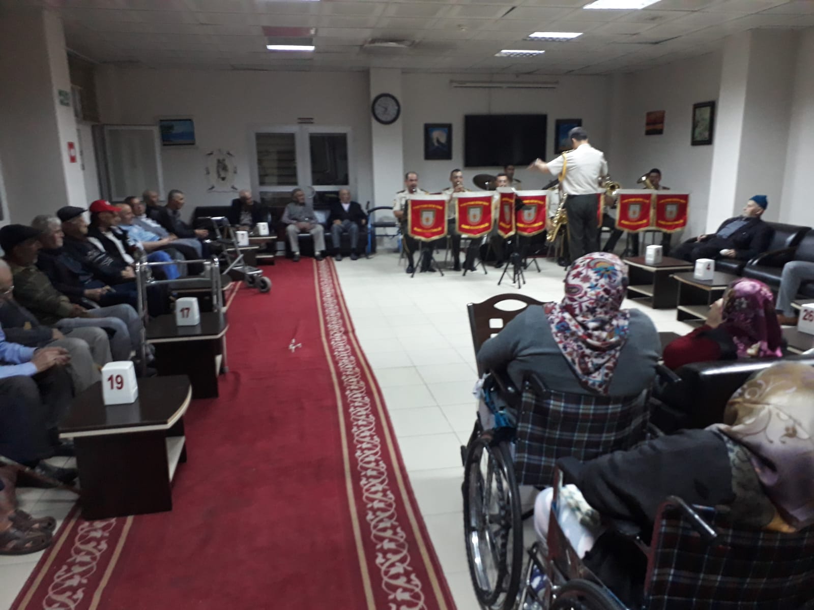  15.Piyade Eğitim Tugayı Bando Komutanlığı 1 Ekim Dünya Yaşlılar Günü'nde Yaşlılarımıza Konser Verdi