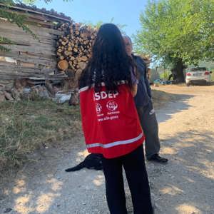 Kırmızı Yelekliler ASDEP Kapsamında Hane Ziyaretlerine Devam Ediyor - fotoğraf 1
