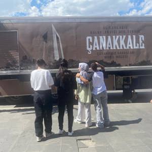  “Çanakkale Savaşları Mobil Müzesi” kuruluşlarımızda kalan çocuklarımız tarafından milli değerlerimizn yaşatılması ve şanlı tarihimizin tanıtılması amacıyla ziyaret edilmiştir. - fotoğraf 1