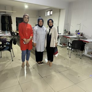 El emeği ürünleri ile ilimize katma değer katan, kadın istihdamına destek olan Kadının Gücü Üretim ve İşletme Kooperatifine Şube Müdürümüz ve Kadın Birimimiz tarafından ziyaret gerçekleştirilmiştir. - fotoğraf 1