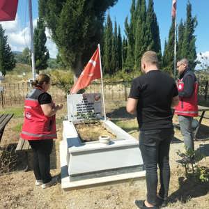 Şehitlerimizi Kabirlerinde Rahmetle Yâd Ettik - fotoğraf 3