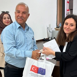 Şartlı Eğitim Yardımından Faydalanan Yabancı Ailelere  ‘Aile İçi İletişim’ Konulu Eğitim Verildi - fotoğraf 4