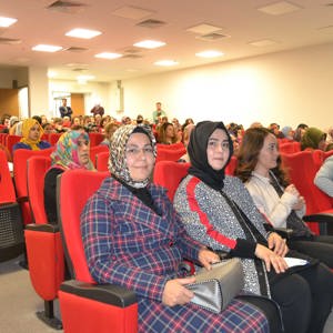İl Müdürlüğümüzde Çocuk ve Aile Terapisi Konulu Konferans Düzenlendi - fotoğraf 3