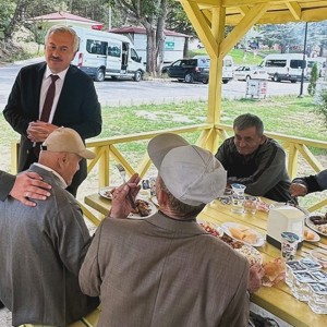 Büyüklerimiz Karaçomak Barajı Mesire Alanında Piknik Etkinliğinde Bir Araya Geldiler - fotoğraf 3