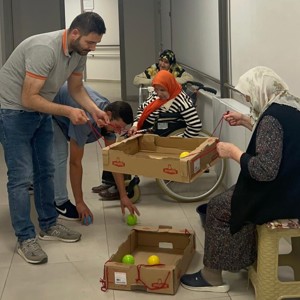 Asırlık Çınarlarımızla oyun tadında eğlenceli fizyoterapi 🤗 - fotoğraf 2