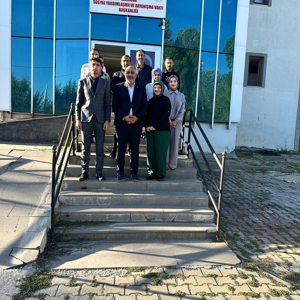 İl Müdürümüz Abdulbari AKSOY tarafından Karlıova Sosyal Hizmet Merkezi Müdürlüğü hizmet kalitemizin artırılması ve yapılan çalışmalarının yerinde denetlenmesi amacıyla ziyaret etmiştir. - fotoğraf 1