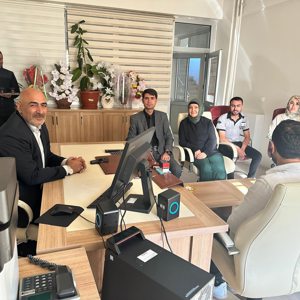 İl Müdürümüz Abdulbari AKSOY tarafından Karlıova Sosyal Hizmet Merkezi Müdürlüğü hizmet kalitemizin artırılması ve yapılan çalışmalarının yerinde denetlenmesi amacıyla ziyaret etmiştir. - fotoğraf 2
