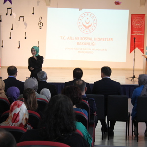 BAKANLIĞIMIZ VE MİLLİ EĞİTİM BAKANLIĞI İŞ BİRLİĞİ İLE HAYATA GEÇİRİLEN 'BİLİNÇLE İLERLEME ZAMANI' BİZ PROJESİ ETKİNLİĞİ - fotoğraf 3