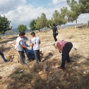COCUKLARIMIZ DUNYA COCUK GUNUNDE "SIFIR ATIK PROJESI " NE DIKKAT CEKMEK ICIN ORMANI TEMIZLEDILER - fotoğraf 2