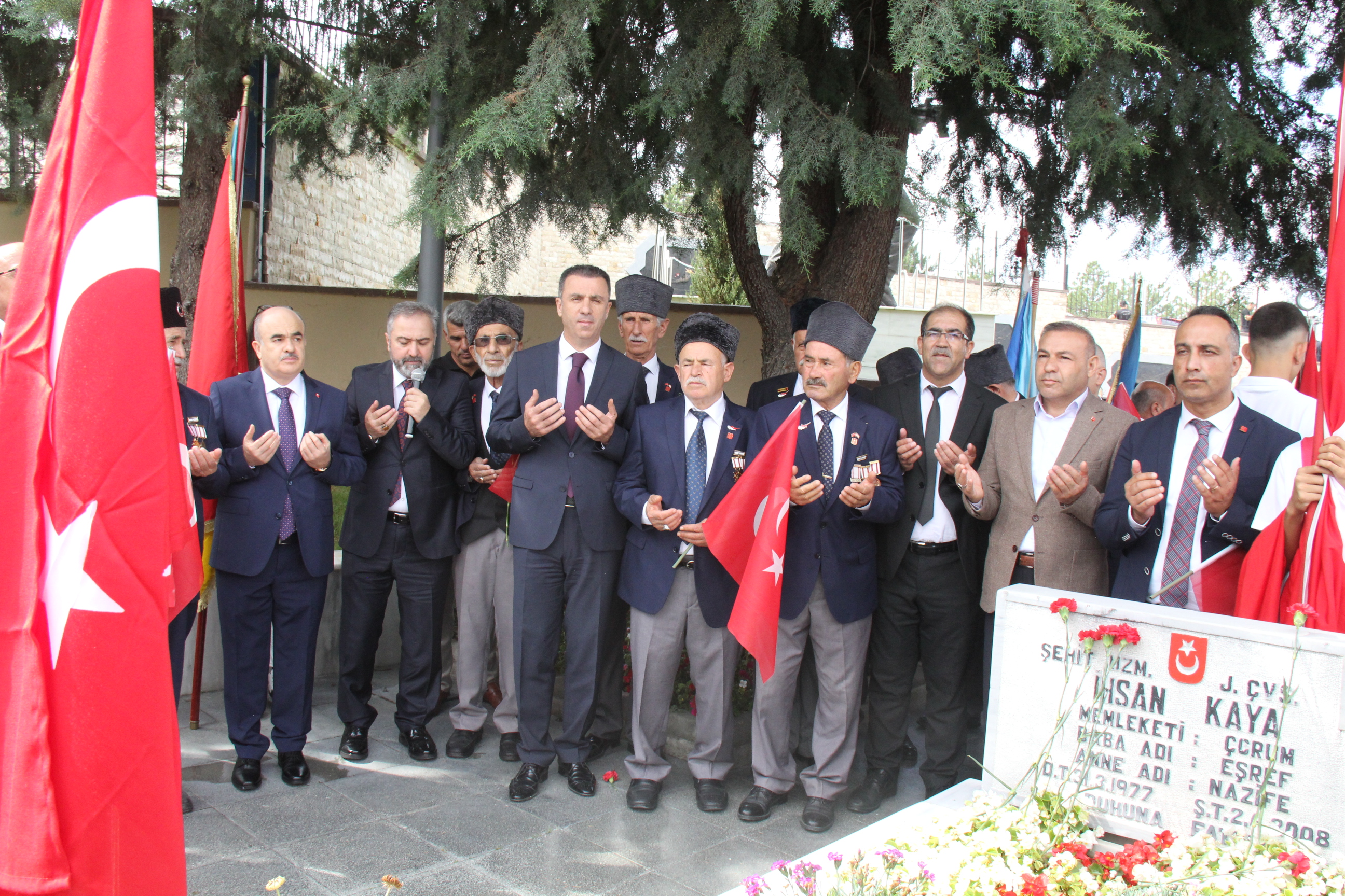 ŞEHİTLİK ZİYARETİ